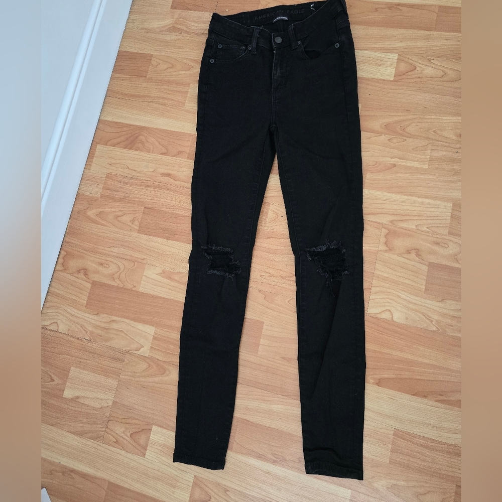 Hollister Distressed Knee Black Denim Jeans size 4 womens